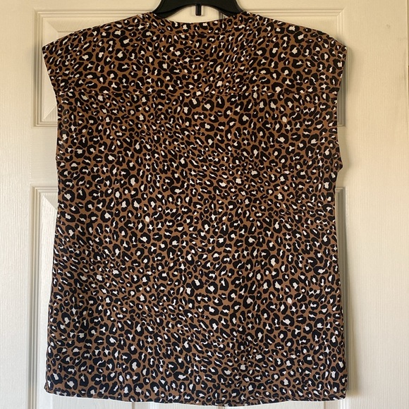 Anne Klein Cheetah Print Vicuna Top - Picture 6 of 6